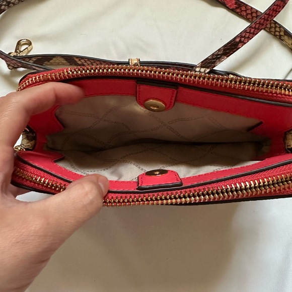 Michael Kors Hot Pink White Ombré Embossed Snakeskin Gold Crossbody Bag - Picture 9 of 13